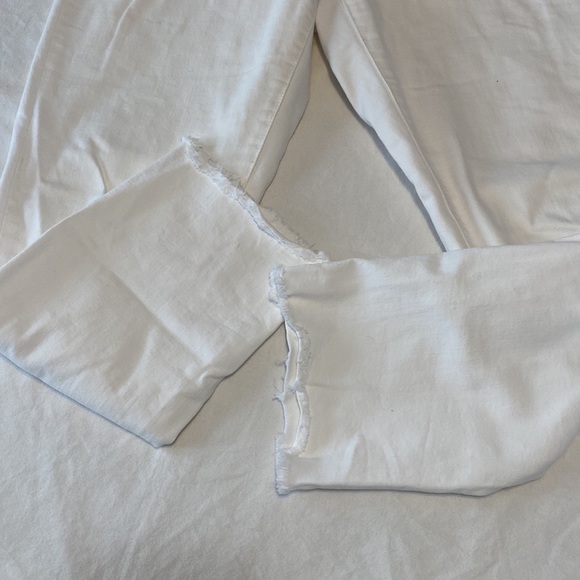 The High-Rise Slim Boyjean in Tile White - Picture 6 of 9